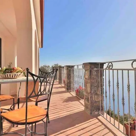 Πανσιόν Del Moro 4*